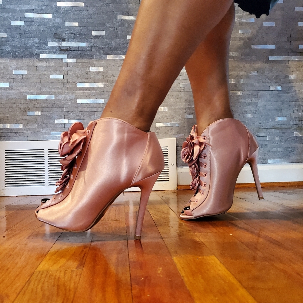 Womens shoes